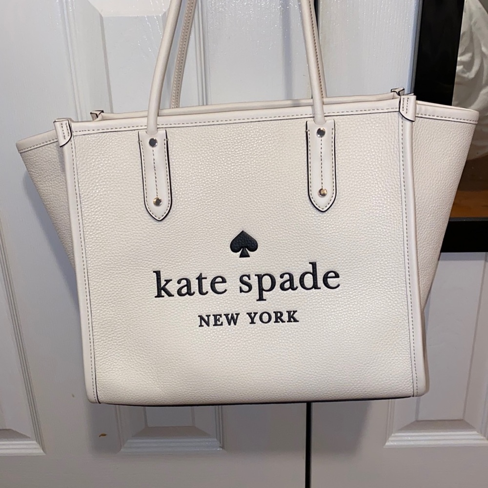 Kate Spade Tote in White!